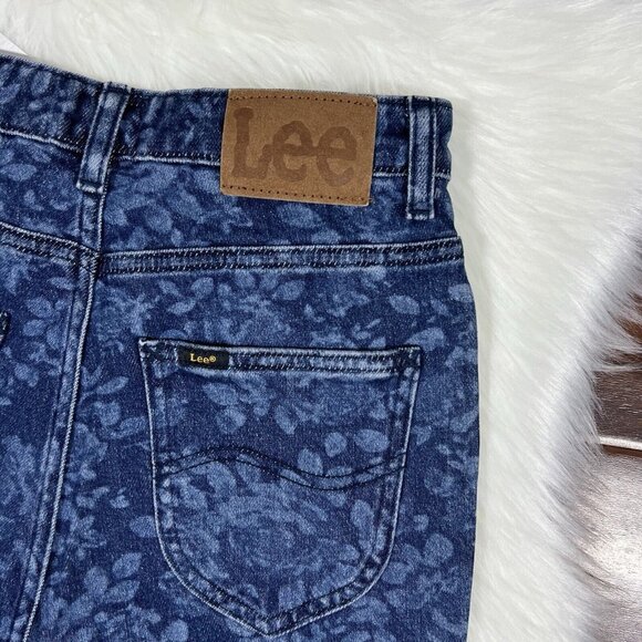 Lee x Free People‎ Women's Size 27 Floral Print High Waisted Flare Denim Jeans - Picture 8 of 9